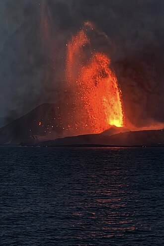 ERUPSI ANAK KRAKATAU
