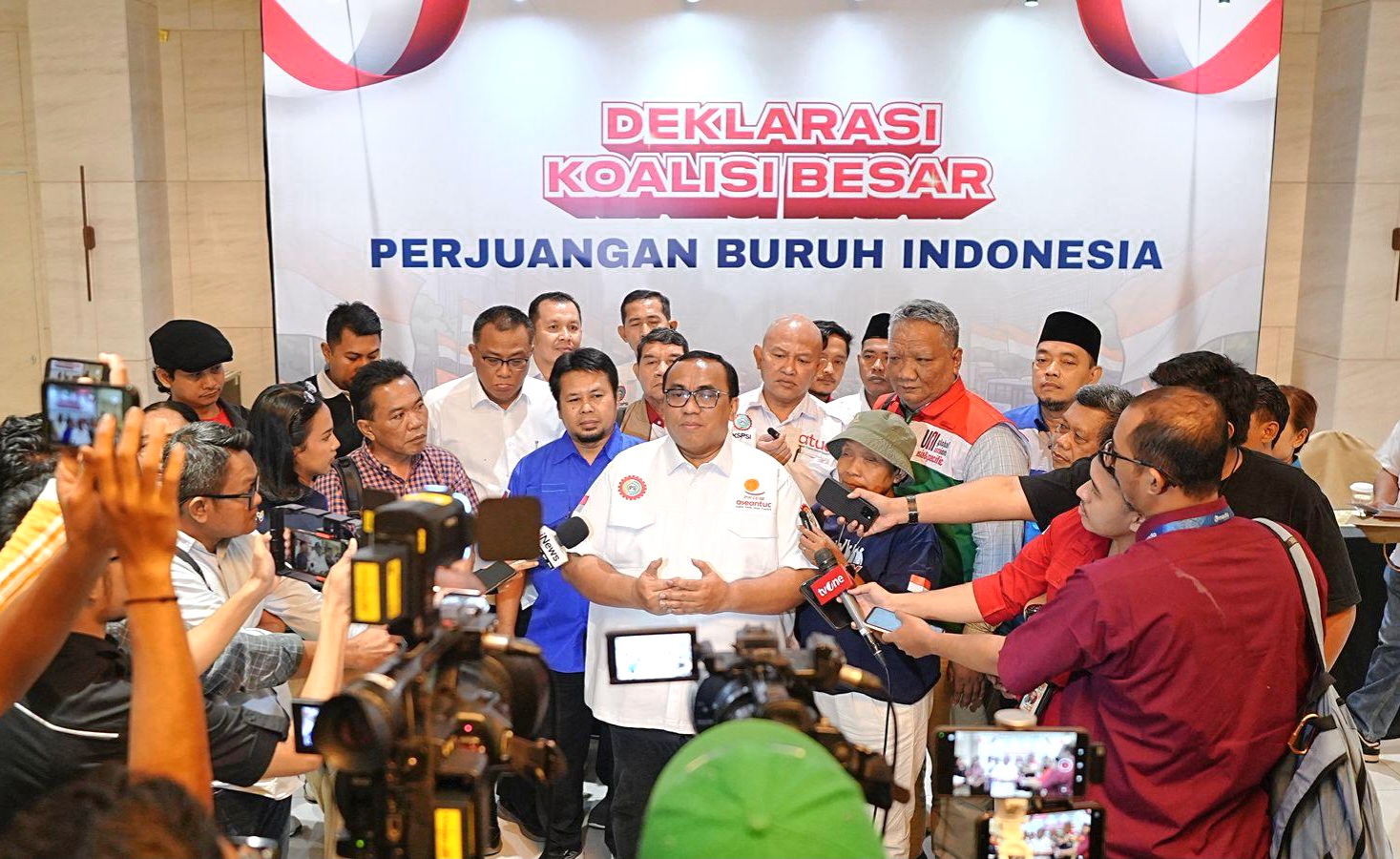 Buruh Bergerak! 16 Konfederasi Bersatu Kawal Pembentukan UU Ketenagakerjaan Baru